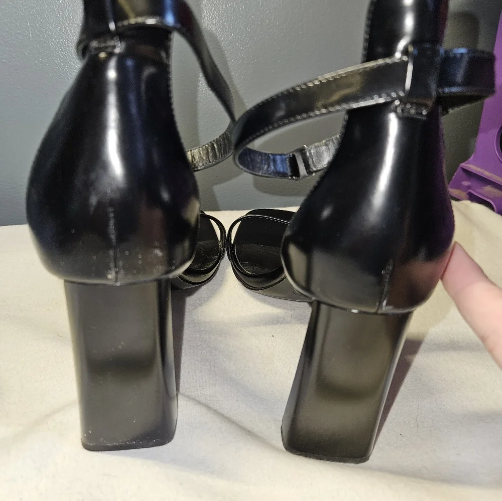 Via Spiga Black Leather Ankle-Strap Block Heel Sandals